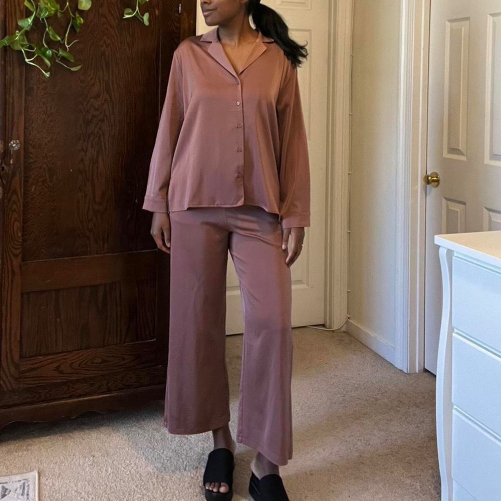 Dress Forum, Satin dark blush blouse and pants two piece set, size M